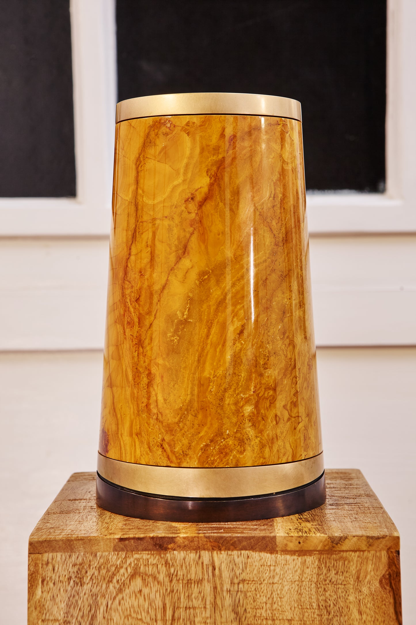 Fire (Huo)- Cordless table lamp
