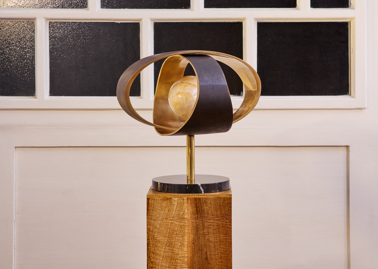 Metal (Jin) - Table lamp